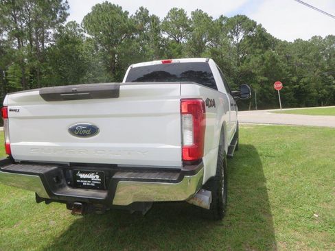 Used 2018 Ford F250 XLT AWD/4WD image 6