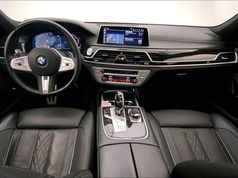 Certified 2022 BMW 750i xDrive 750i xDrive w/ Executive Package image 16