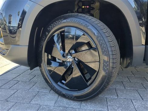 Certified 2024 Volkswagen Taos S image 33