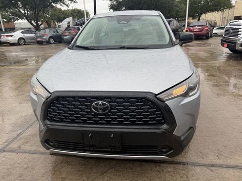 Used 2024 Toyota Corolla Cross L AWD/4WD image 2