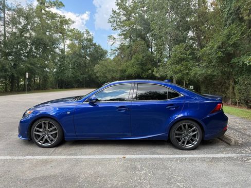 Used 2016 Lexus IS 200t image 9