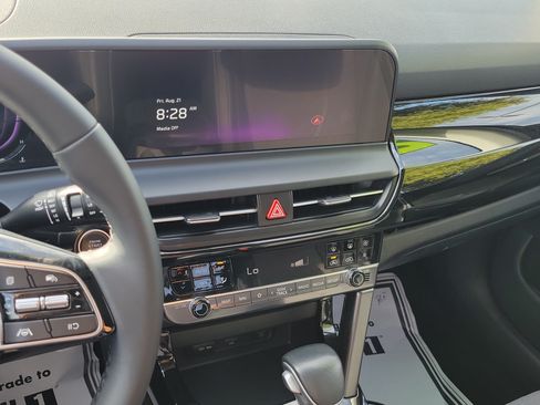 Used 2025 Kia Seltos S FWD image 24