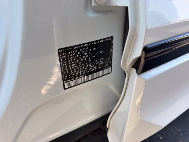 Certified 2024 Volkswagen Tiguan SE R-Line AWD/4WD image 29