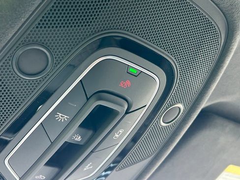 New 2026 Audi SQ8 Prestige AWD/4WD image 30