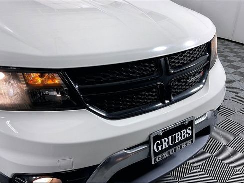 Used 2018 Dodge Journey Crossroad FWD image 39