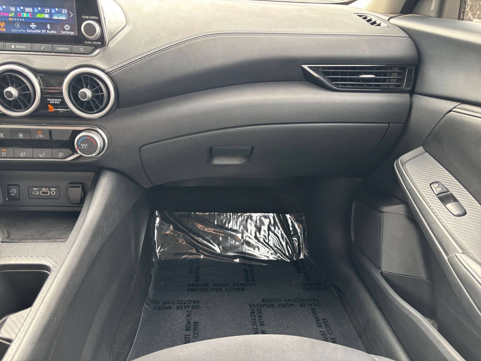 Used 2025 Nissan Sentra SV FWD image 32