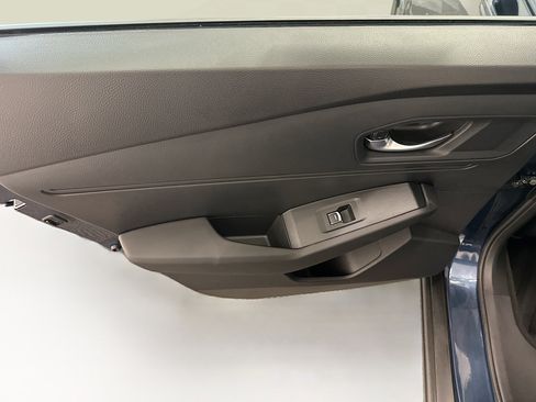 Used 2025 Honda Accord SE image 27