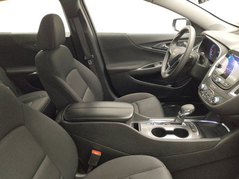 Used 2024 Chevrolet Malibu LT FWD image 21
