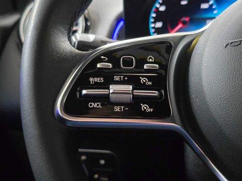 Certified 2023 Mercedes-Benz EQB 300 4MATIC image 33