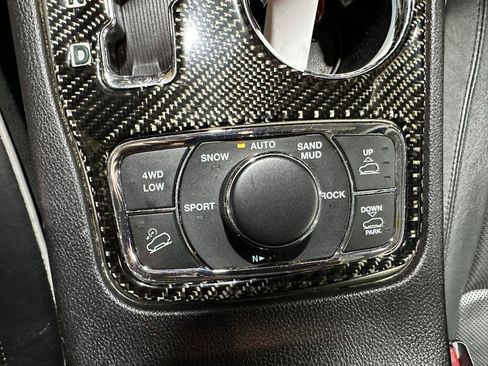 Used 2012 Jeep Grand Cherokee Overland AWD/4WD image 15