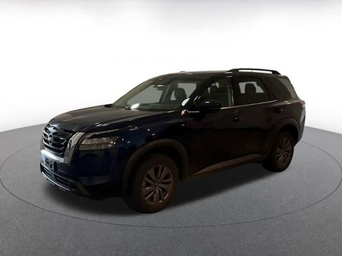 Used 2025 Nissan Pathfinder SV AWD/4WD image 7