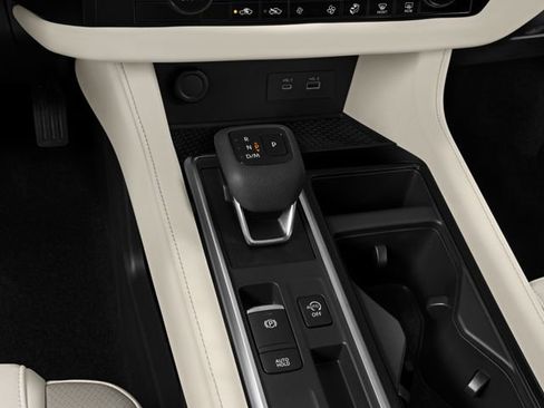 Used 2025 Nissan Pathfinder Platinum AWD/4WD image 9