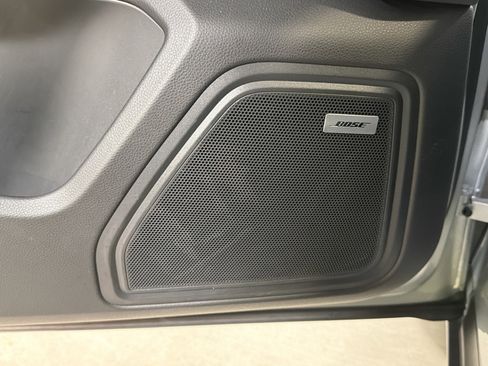 Used 2025 Porsche Macan image 25