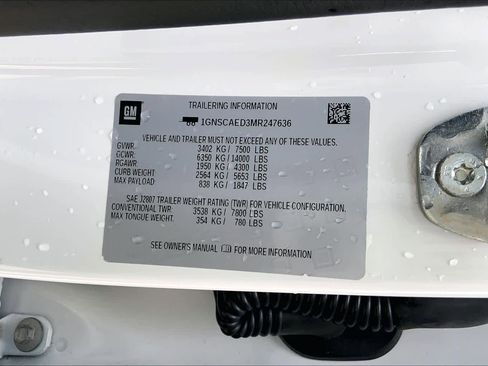 Used 2021 Chevrolet Suburban Commercial image 35