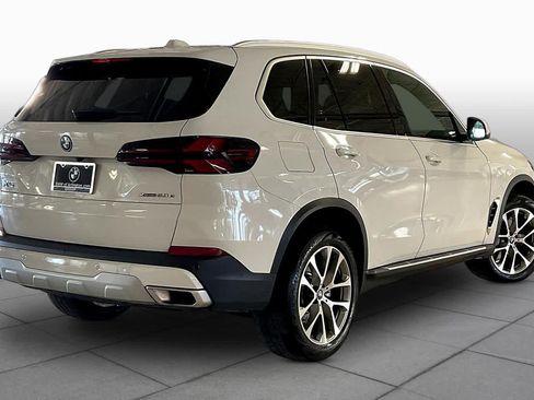 Used 2025 BMW X5 xDrive50e AWD/4WD image 13