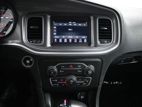 Used 2022 Dodge Charger SXT image 9