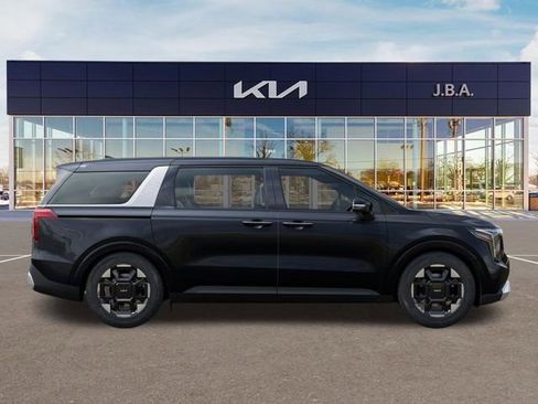 New 2026 Kia Carnival EX FWD image 7