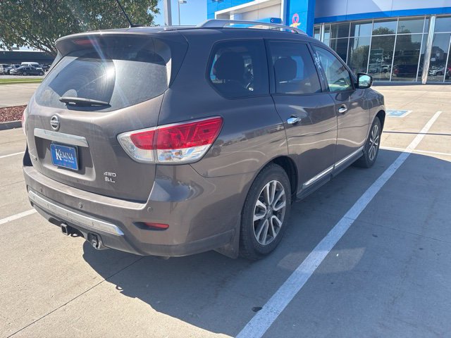 Used 2016 Nissan Pathfinder SL w/ Trailer Tow Package AWD/4WD image 7