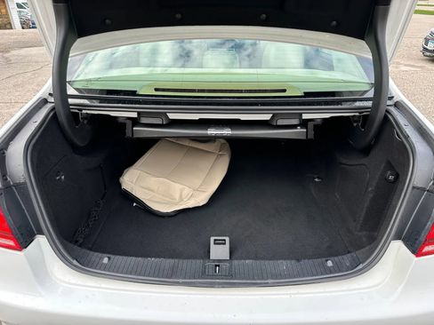 Used 2014 Mercedes-Benz E 350 4MATIC Sedan image 24