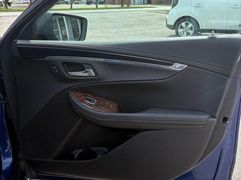 Used 2014 Chevrolet Impala LT w/ Convenience Package image 15