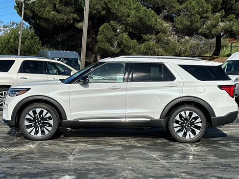 New 2026 Ford Explorer Platinum w/ LUX Leather Package AWD/4WD image 7