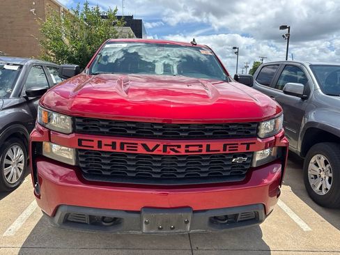 Used 2022 Chevrolet Silverado 1500 Custom RWD image 2