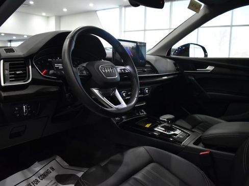 Used 2024 Audi Q5 Premium image 14