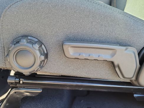 New 2025 Jeep Gladiator Sport image 21