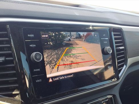 Used 2022 Volkswagen Atlas SE image 14