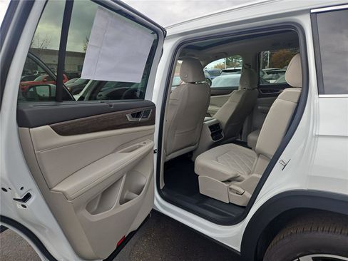 New 2026 Volkswagen Atlas SEL Premium R-Line image 23