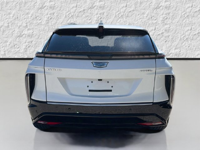 Used 2025 Cadillac Lyriq Luxury AWD/4WD image 4