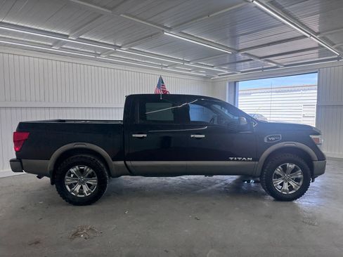 Used 2017 Nissan Titan Platinum Reserve AWD/4WD image 4