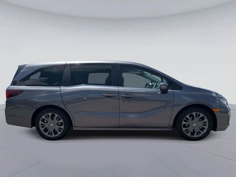 Certified 2026 Honda Odyssey Touring image 2