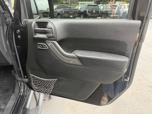 Used 2017 Jeep Wrangler Unlimited Sport AWD/4WD image 14