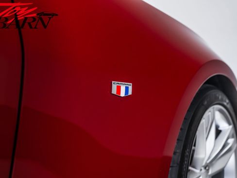 Used 2016 Chevrolet Camaro SS RWD image 14