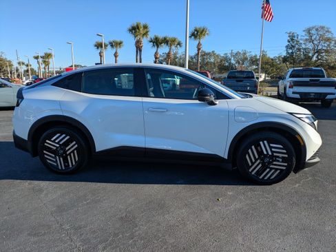 New 2026 Nissan Leaf SV+ w/ Floor Mat Package (SV+) image 3