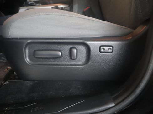 Certified 2021 Toyota Tacoma SR5 image 2