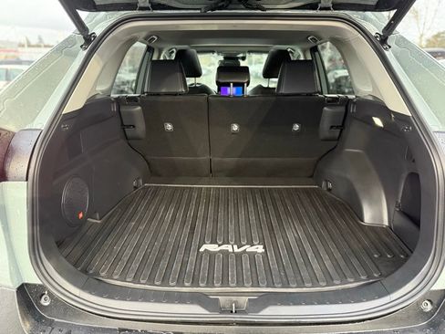 Used 2023 Toyota RAV4 XLE Premium image 11