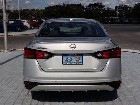 Used 2023 Nissan Altima 2.5 SV image 4