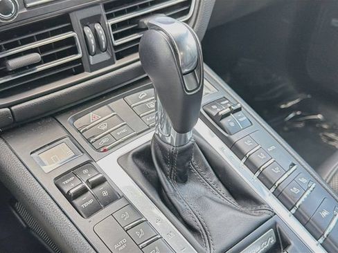 Used 2019 Porsche Macan AWD/4WD image 28