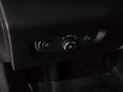 Used 2020 Chevrolet Traverse Premier image 33