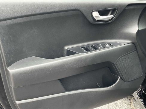 Used 2023 Kia Rio S w/ Technology Package image 11