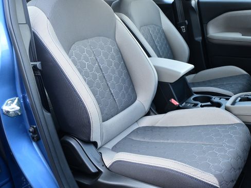 Certified 2025 Subaru Forester w/ Convenience Package #2 image 31