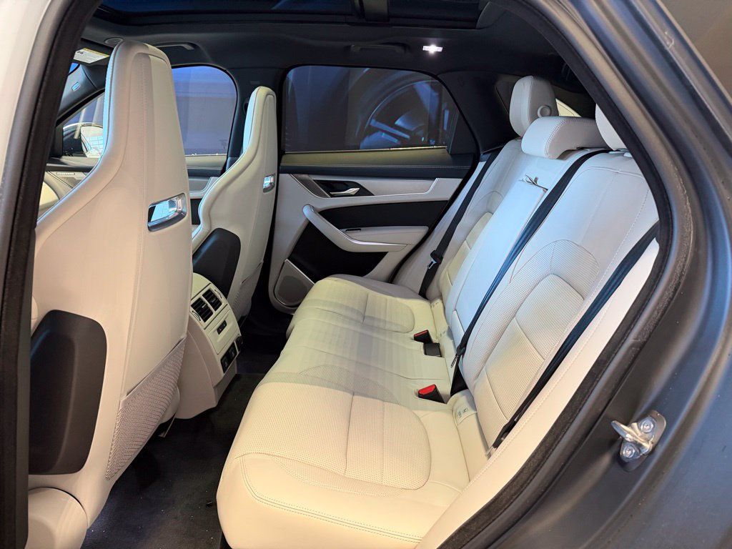 New 2025 Jaguar F-PACE R-Dynamic S AWD/4WD image 9