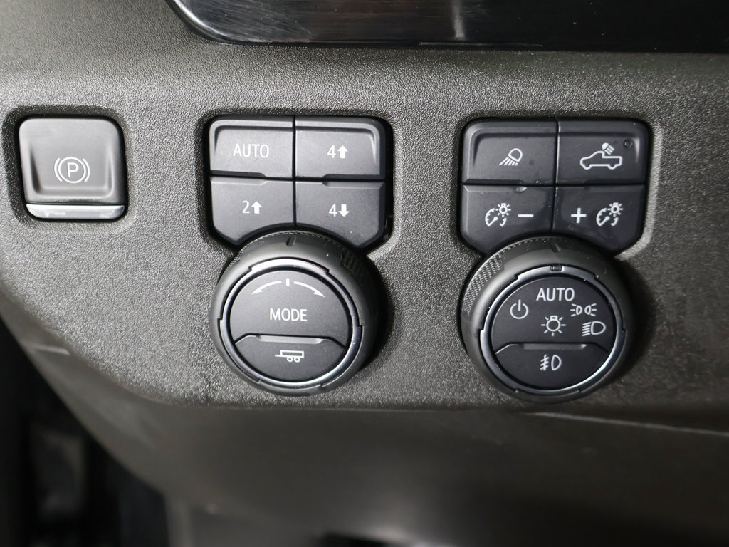 Used 2024 Chevrolet Silverado 2500 LTZ w/ LTZ Convenience Package AWD/4WD image 46