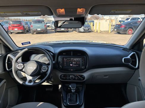 Used 2025 Kia Soul LX w/ LX Technology Package image 31