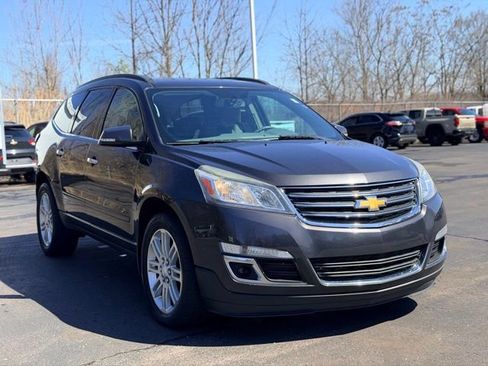 Used 2015 Chevrolet Traverse LT w/ Style and Technology Package AWD/4WD image 2