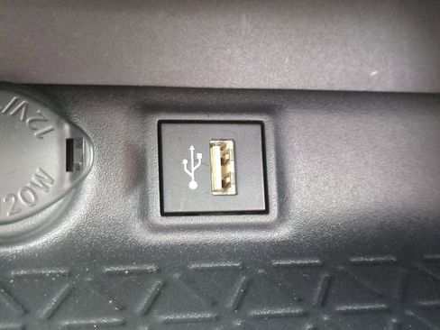 Used 2025 Toyota RAV4 SE AWD/4WD image 20