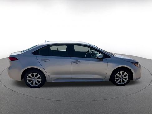Used 2025 Toyota Corolla LE FWD image 16
