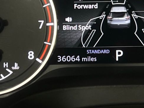 Used 2023 Nissan Rogue SV w/ SV Premium B Package image 18